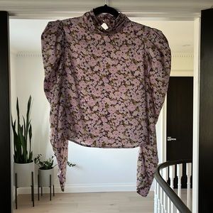 Women’s floral blouse size large
